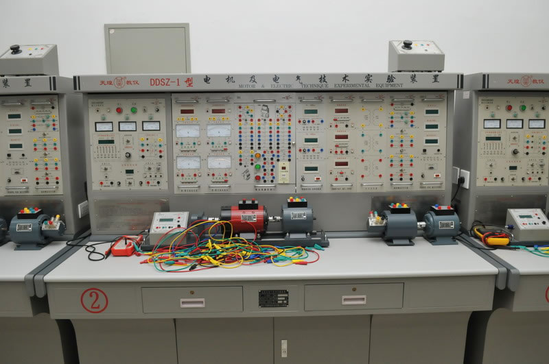 電機(jī)拖動(dòng)實(shí)訓(xùn)室的電氣機(jī)械配置與應(yīng)用研究